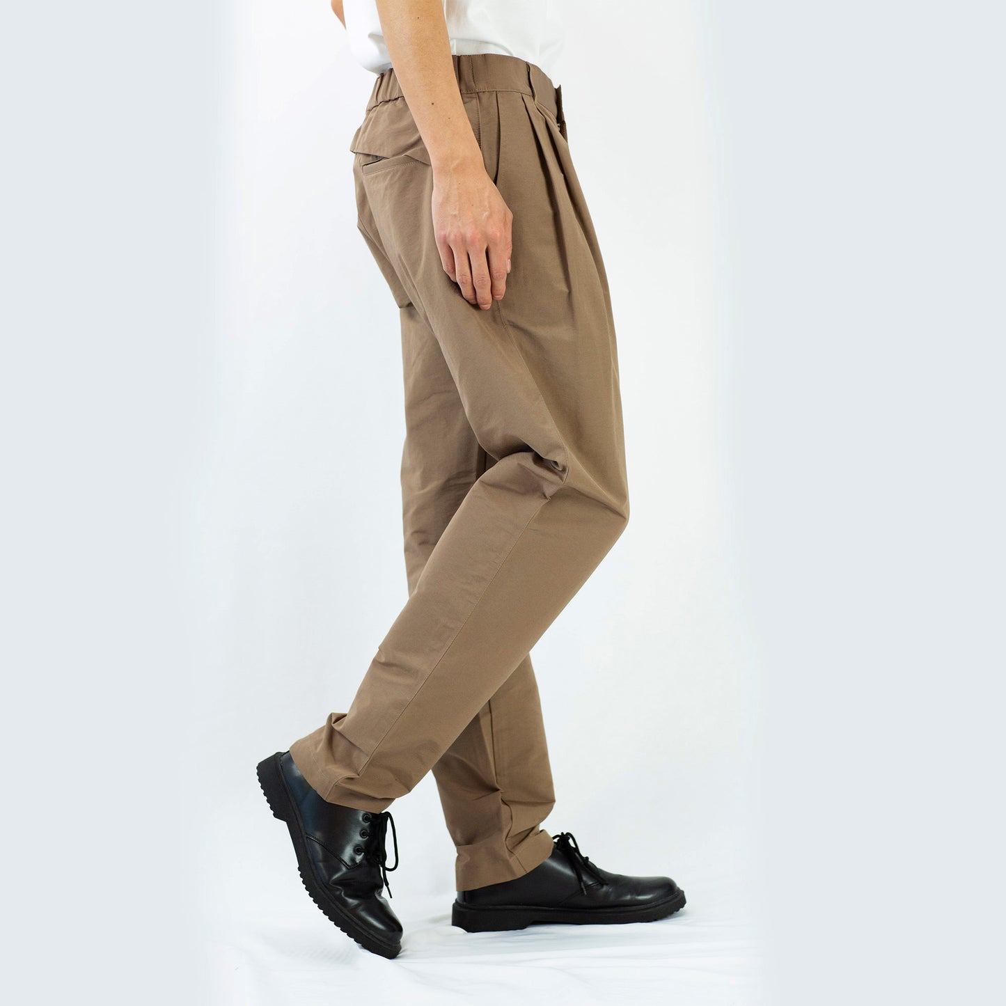 COMPACT TUSSER TUCK PANTS